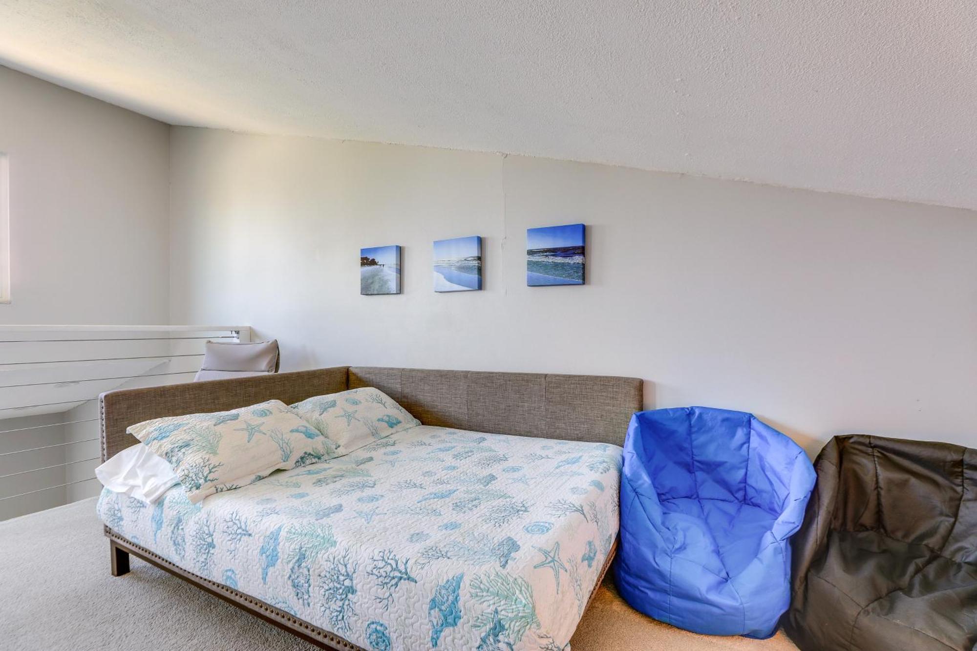 Walk To Beach Condo With Pool In Indian Shores! Clearwater Beach Exteriör bild